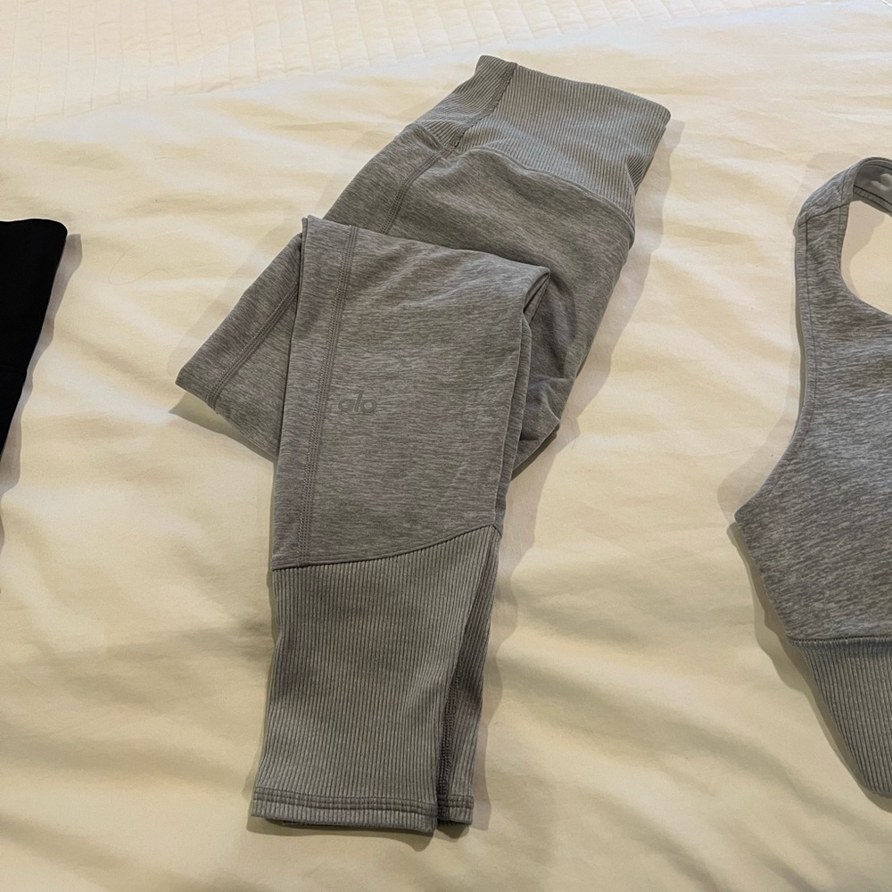 Alo yoga leggings